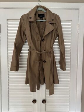 Women’s London Fog trench coat size small